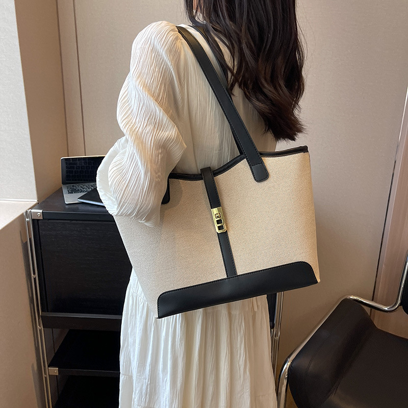 Nice Shoulderbag